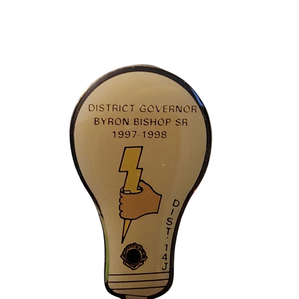 Lions Club Pin Lightbulb 1997-1998 District 14J Governor Byron Bishop Sr Vintage